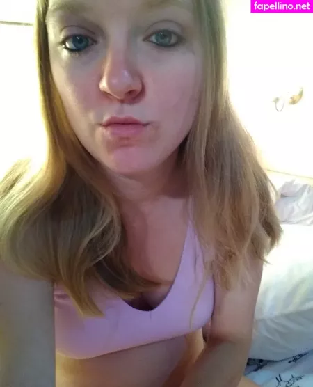Aprilrose1992 OnlyFans Thumbnail #tYwfKx7qed