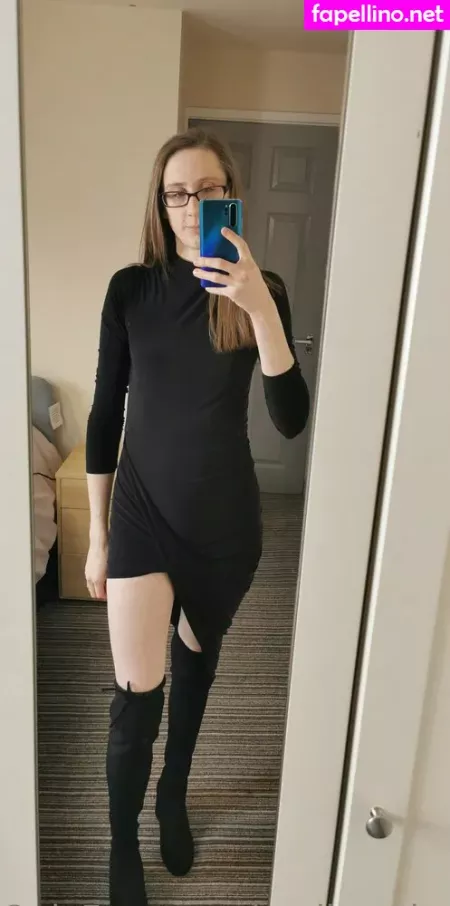 Aprilrosejonesxfree OnlyFans Thumbnail #KLHtE4U7Bg