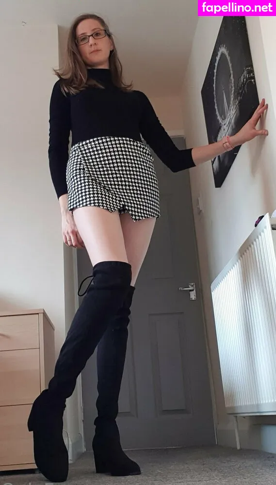 aprilrosejonesxfree, averiejonell Nude Leaked OnlyFans Photo #WUMYvw1AR7