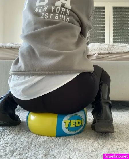 Aprils Secrets OnlyFans Thumbnail #Oj4dCIGJHg