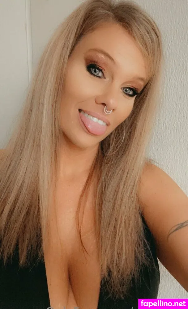 aprilskys, aprilskyx Nude Leaked OnlyFans Photo #RfzhryBDIW