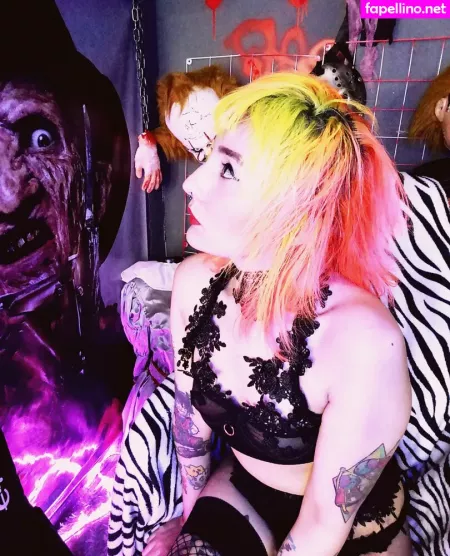 Aprilswetdreams OnlyFans Thumbnail #gFWYqQNhqd
