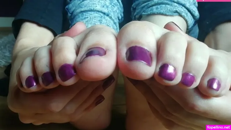 Aprilxredfree OnlyFans Thumbnail #per9U4nrew