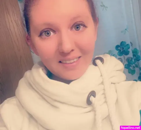 Apryl Ditzman OnlyFans Thumbnail #VW33nrovrP