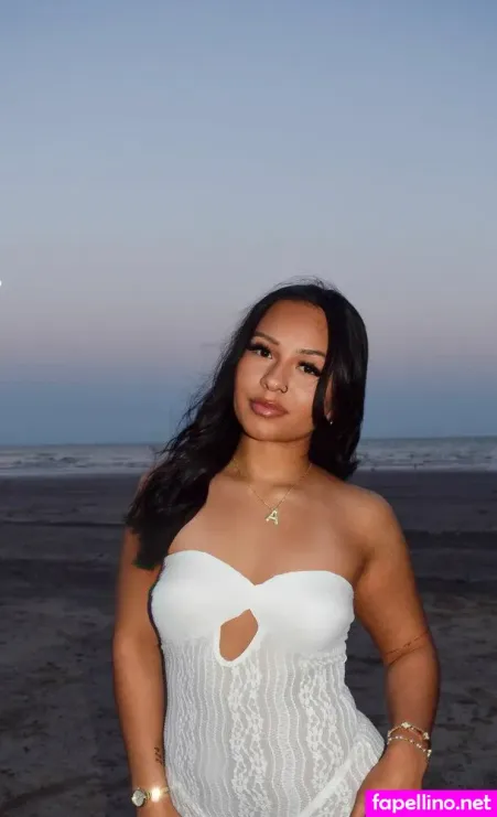 Aracelyanahiii OnlyFans Thumbnail #8pMudI2MUq