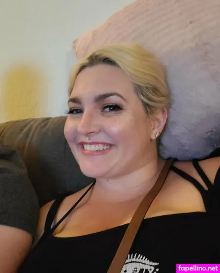 Arcfennecbabe OnlyFans Thumbnail #5gaQzUx6yn