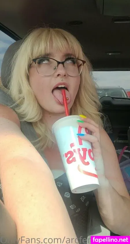 Arcfennecbabe OnlyFans Thumbnail #yVGrnPdup2