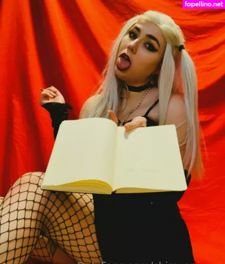 Archstarweaver OnlyFans Thumbnail #kLwFC3AlT7