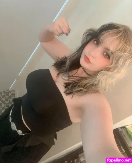 Aretteepls Nym OnlyFans Thumbnail #mPfTwPn2b2