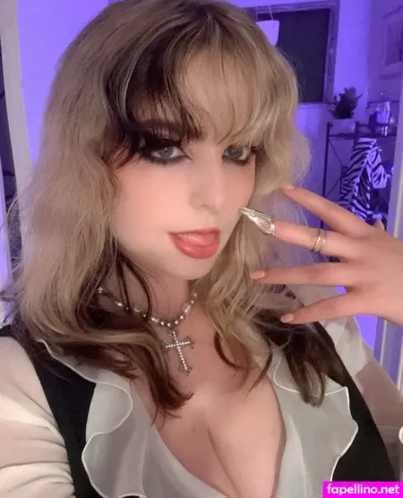 Aretteepls OnlyFans Thumbnail #qwZ4cc15I5