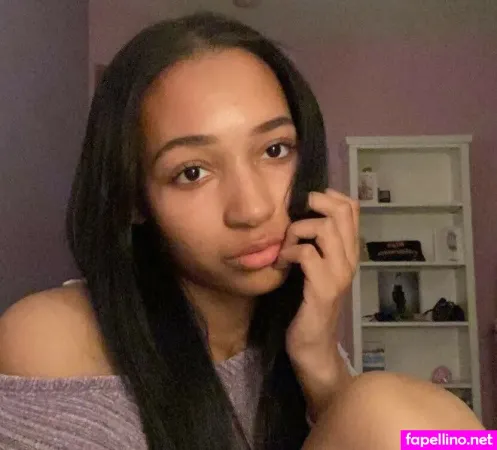 Ari Leigh Brown Main Profile Photo