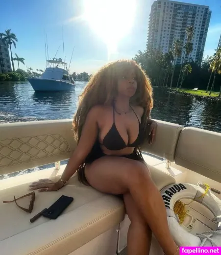 Aria Artizte OnlyFans Thumbnail #U8T9D103yJ