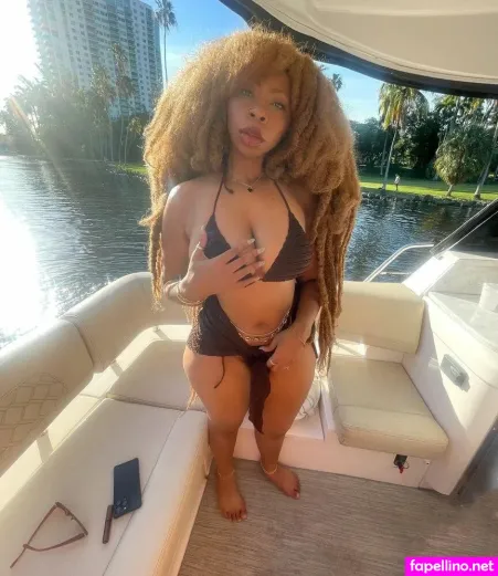 Aria Artizte OnlyFans Thumbnail #UQ1ipmKAyy