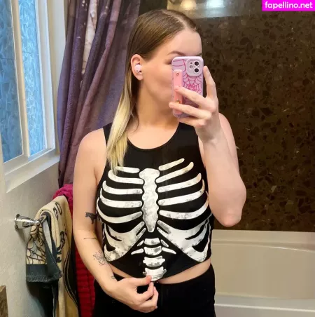 Aria Blake OnlyFans Thumbnail #ZxCgaVEGsQ