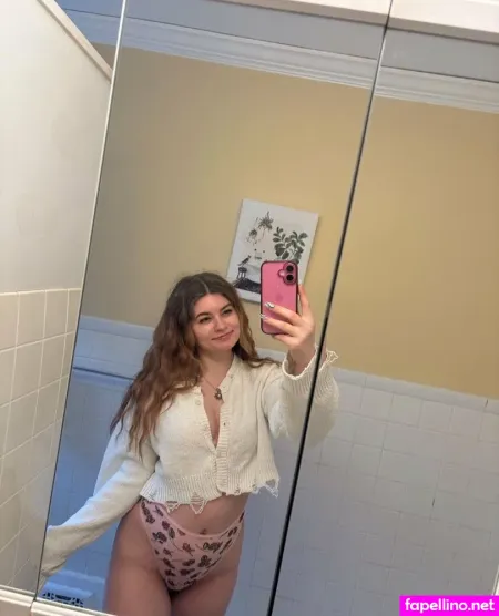 Ariaaxoxo OnlyFans Thumbnail #w1s7NOjKUi