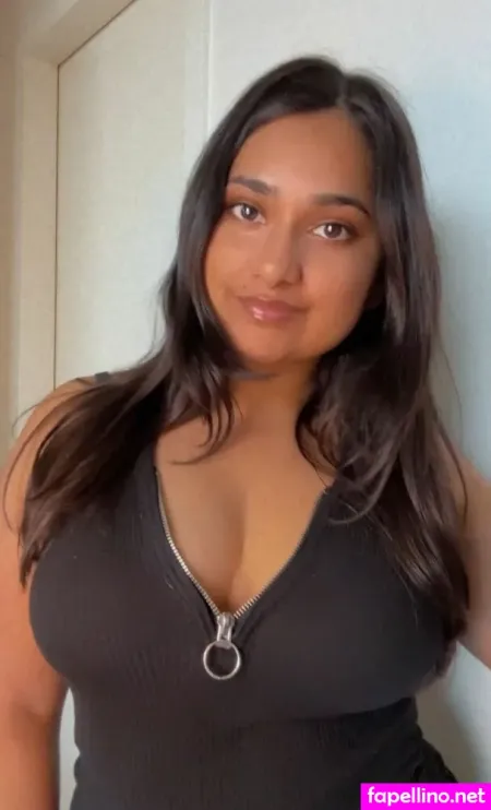 Ariagrover OnlyFans Thumbnail #slXQLTUJyL