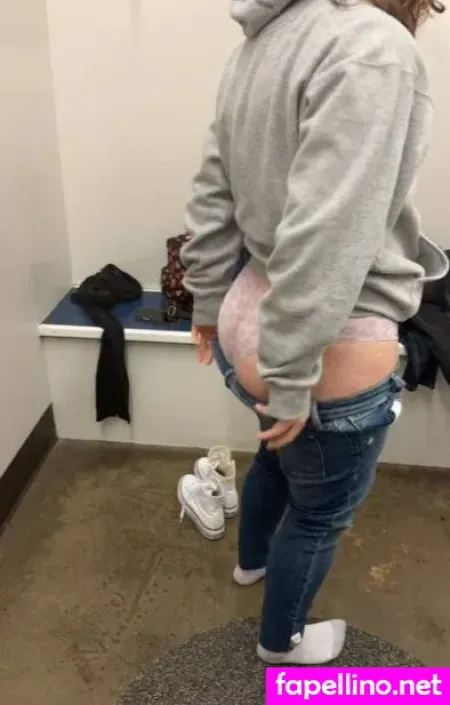 Ariah Hub0 OnlyFans Thumbnail #xk18OYjoQl