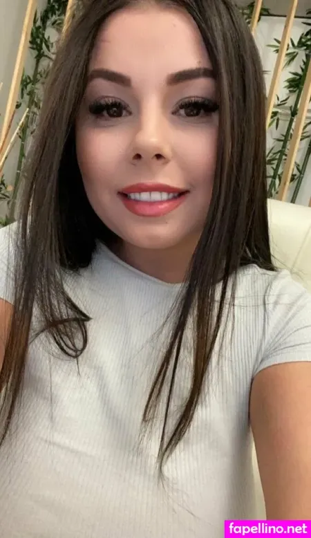 Ariamoreu OnlyFans Thumbnail #k5TtDN8rMa