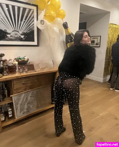 Ariana Basseri OnlyFans Thumbnail #W76ZqnpXcu