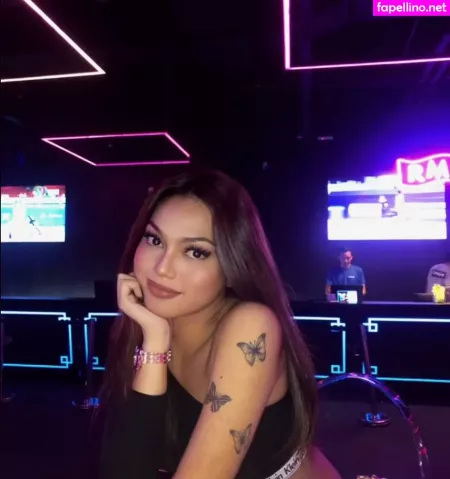 Ariana Tashne OnlyFans Thumbnail #iayqwxIWwm