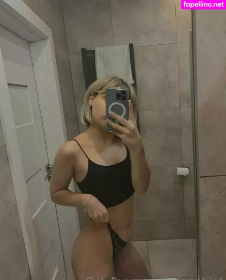 Arianabird OnlyFans Thumbnail #nzDF4zISnA