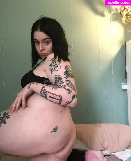 Arianalgrande OnlyFans Thumbnail #w2DxQl4xVn