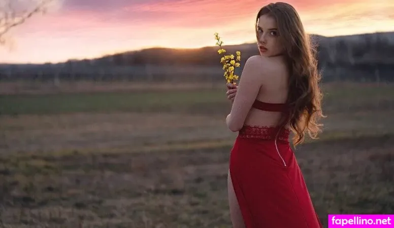 Arianaselena OnlyFans Thumbnail #lOcJ4m5n7l