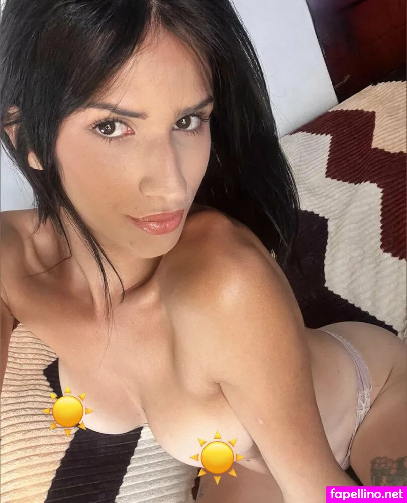 arianatgirll, arianathedol_ Nude Leaked OnlyFans Photo #9O6Zb7SH5A