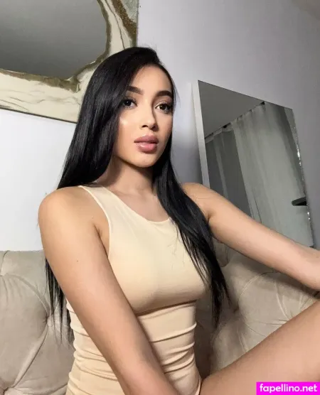 Arianavargas OnlyFans Thumbnail #XQ9rR8AAje