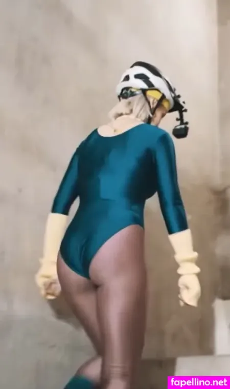 Ariane Alter Main Profile Photo