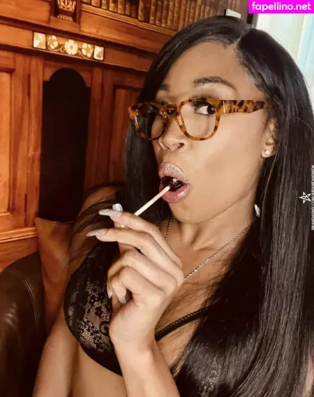 Ariane Andrew OnlyFans Thumbnail #iXdnxJhk0j