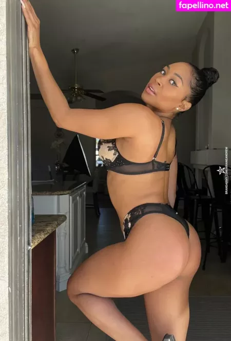 Ariane Andrew OnlyFans Thumbnail #sxNbekME4O