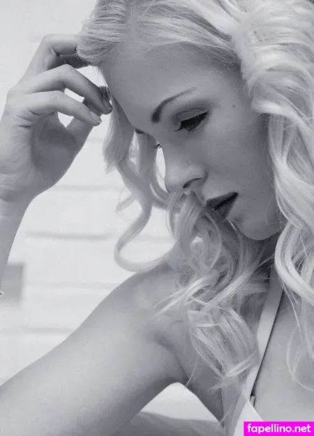 Ariane Sommer OnlyFans Thumbnail #U2tbDGHSKK