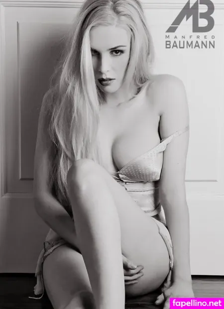 Ariane Sommer OnlyFans Thumbnail #waMNTe3sIU