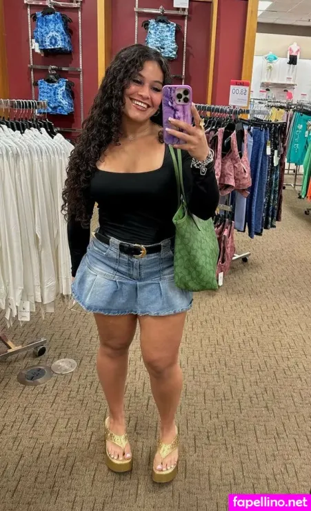 Arianna Odettee OnlyFans Thumbnail #6ZTfMhDV21
