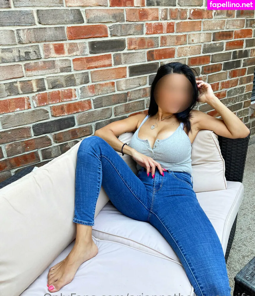 Arianna Housewife, ariannathehousewife Nude Leaked OnlyFans Photo #5nxhuvJLyG