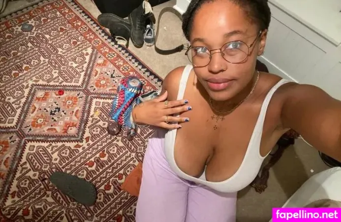 Ariel Cosmo OnlyFans Thumbnail #KMhvOHfGhB