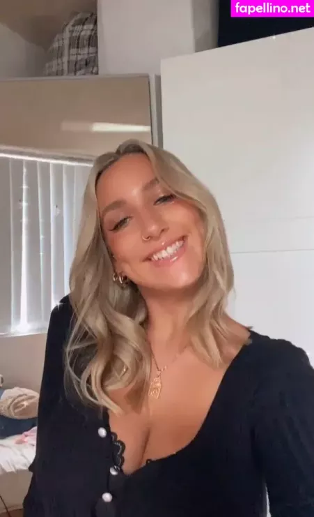 Ariel D OnlyFans Thumbnail #R7RtkdiNMw