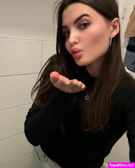 Ariel Juicy Ass OnlyFans Thumbnail #QU6L59NSra