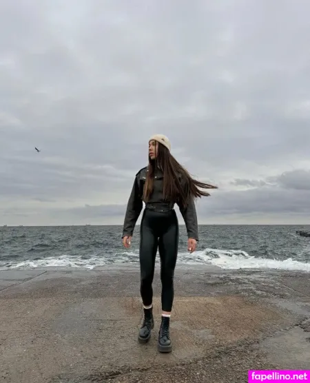 Ariel Wet OnlyFans Thumbnail #mDgV1OAekv