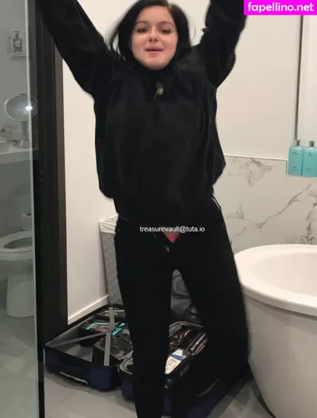 Ariel Winter OnlyFans Thumbnail #zJHPM16kZt