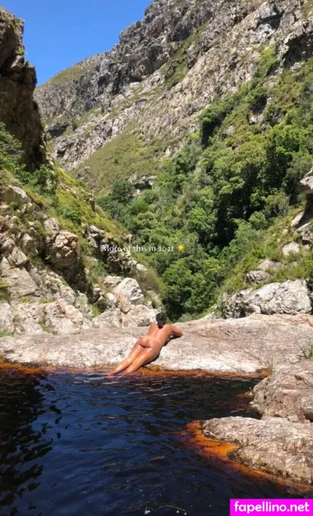 Arielcosmo OnlyFans Thumbnail #YZQzGwF6lz