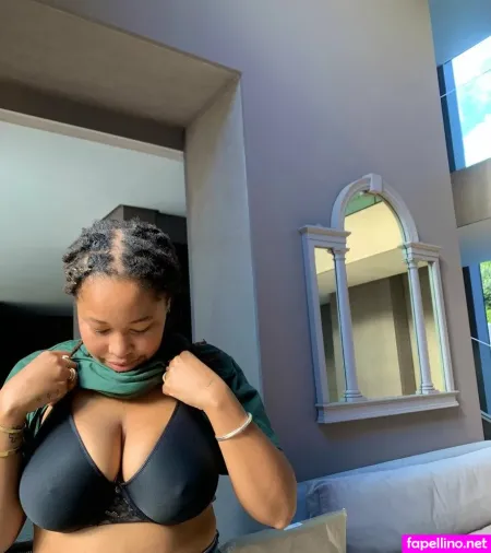 Arielcosmo OnlyFans Thumbnail #Yt4fuLMJy0