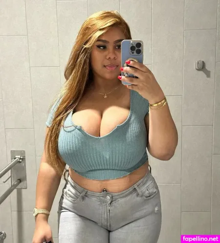 Arielkyspena OnlyFans Thumbnail #1cEhkbZI5d