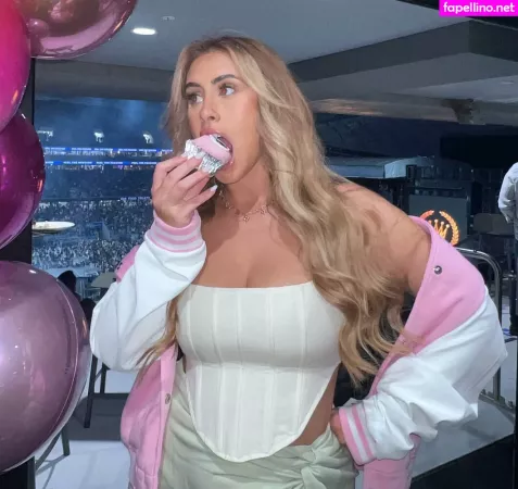Ariella Nyssa OnlyFans Thumbnail #rYR1rmPzVX