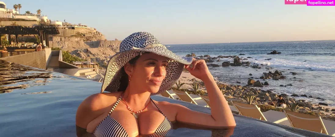 Ariellaferrerafree OnlyFans Thumbnail #KcG1WuieWu