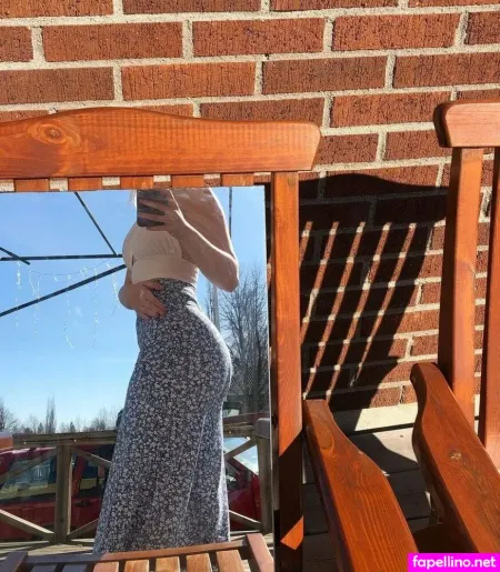 Arielle Burstrom OnlyFans Thumbnail #2LNIHstUyU