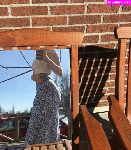 Arielle Burstrom OnlyFans Thumbnail #FMWqQapuwA