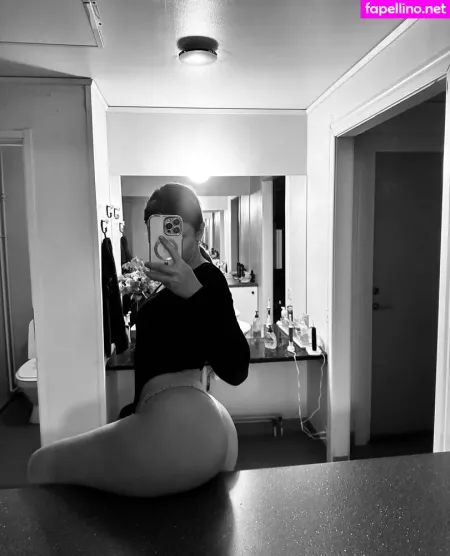 Arielle Burstrom OnlyFans Thumbnail #Z1Zduglgdk