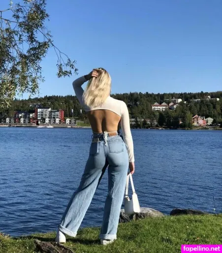 Arielle Burstrom OnlyFans Thumbnail #jgz47a6gpQ